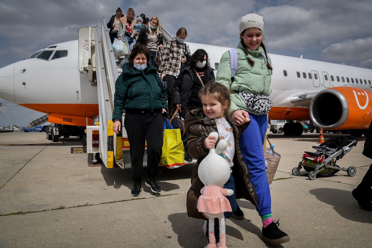 73,000 evacuated from conflict-hit areas in Ukraine in past month