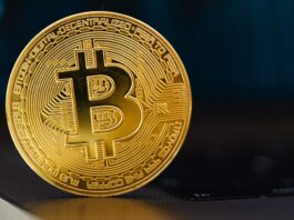 Exchange-traded market prices of Bitcoin, Ethereum and other large cryptocurrency moves steadied on Monday ahead of the US economic data release.