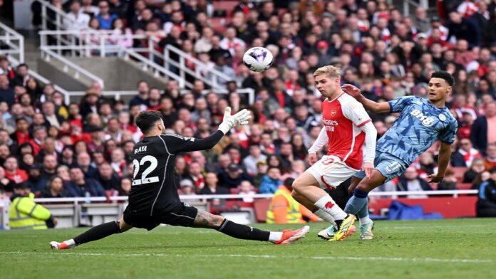 Arsenal suffer 2-0 loss to Aston Villa as Manchester City get title boost